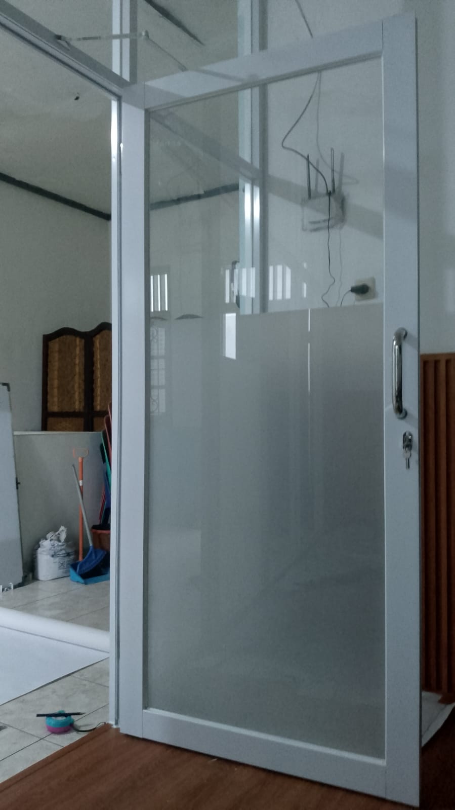 Folding Door Ruang Keluarga